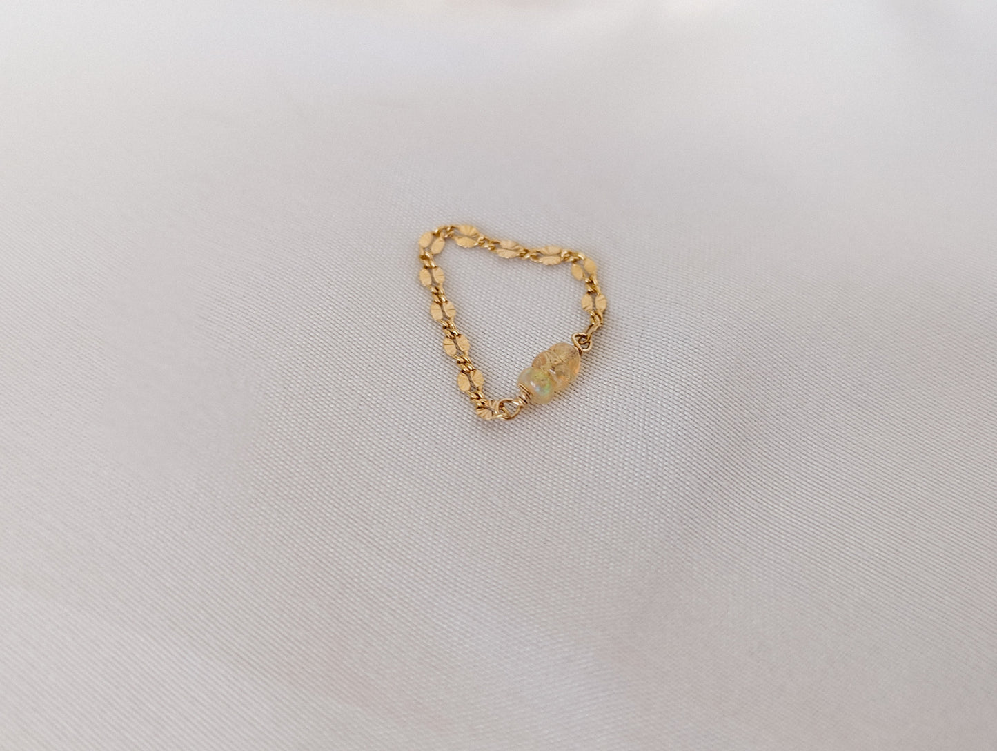 TRIPLE OPAL CHAIN RING