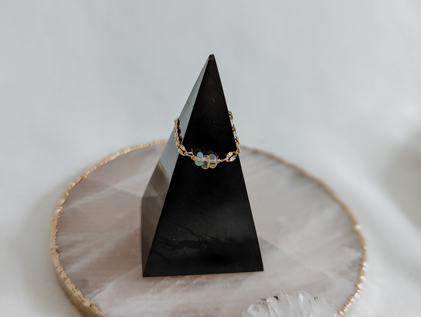 TRIPLE OPAL CHAIN RING