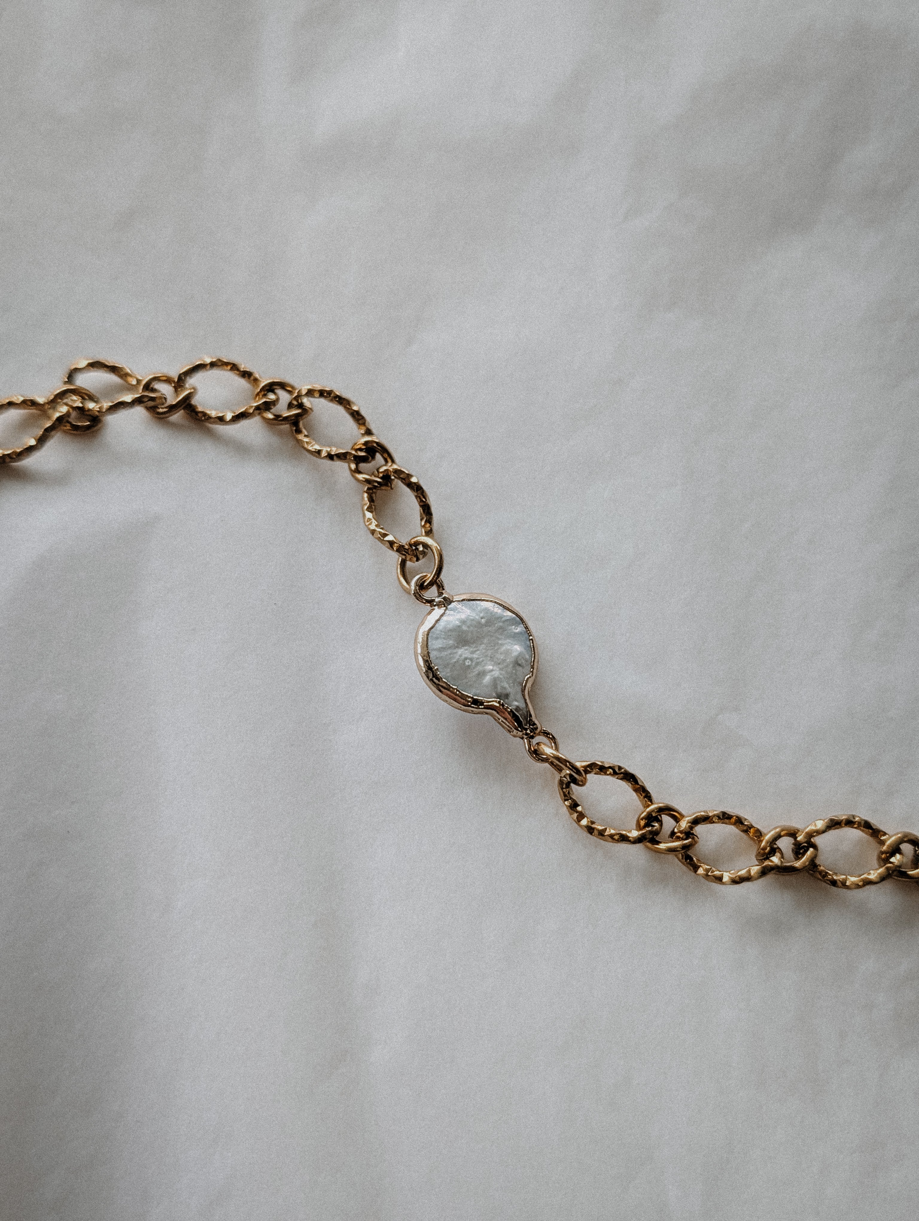 Pearlescent - statement bracelet