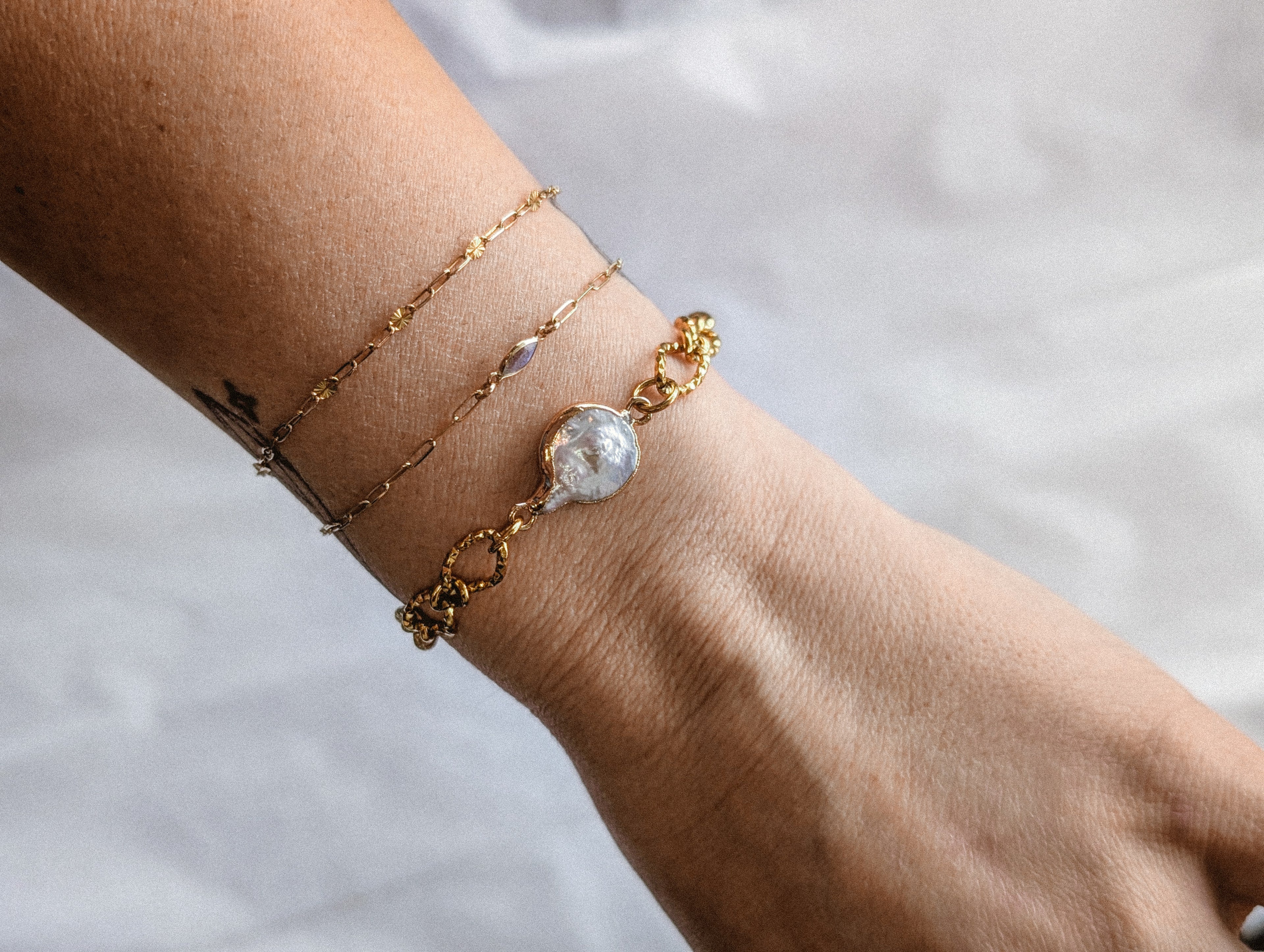 Pearlescent - statement bracelet