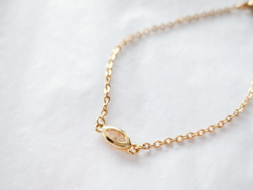 Marquise - dainty bracelet